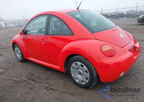 2002 Volkswagen New Beetle Gls z USA, uszkodzony, nr VIN 3VWCB21C22M439256